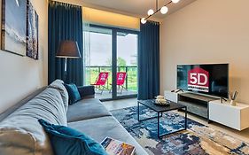 Rezydencja Niechorze 122 z ogródkiem - 5D Apartamenty